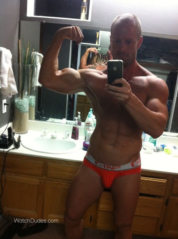 Nude Selfshots of Men - Tumblr