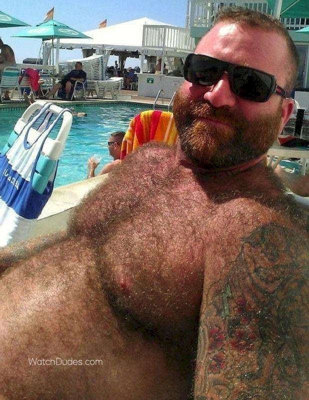 Thick Hairy Nudist Gallery - Horny Chubby Men Naked - Straight Guys Naked